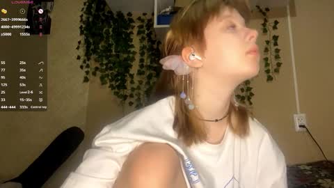 Kristin online show from November 2025 03:07:01 AM