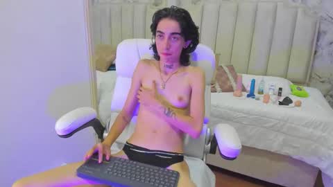 Shantal online show from October 2025 04:13:01 AM