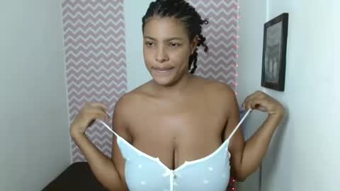 Snapshot of shantalcarson chatting on September 2025 06:46:01 PM Dayana online show from September 2025 06:46:01 PM