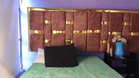 shantall 05 online show from September 2025 07:49:01 PM