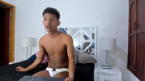 Snapshot of shantiwest chatting on November 2025 03:52:02 AM Shanti Wets Brunette online show from November 2025 03:52:02 AM