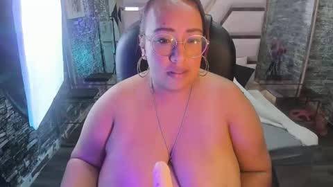 Snapshot of shara_oz chatting on March 2026 05:08:02 AM Shara Oz online show from March 2026 05:08:02 AM