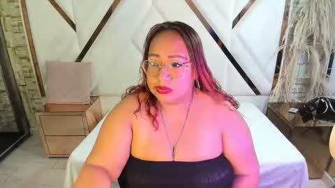 Snapshot of shara_oz chatting on March 2026 03:22:01 AM Shara Oz online show from March 2026 03:22:01 AM