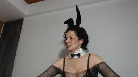 sharickleon11 online show from October 2025 11:28:02 PM