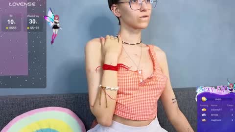 Snapshot of sharli_rose chatting on January 2025 03:29:01 PM Sharli online show from January 2025 03:29:01 PM