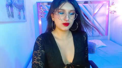 Snapshot of sharllote_ chatting on May 2026 08:50:01 PM Sharllote online show from May 2026 08:50:01 PM