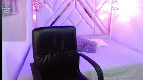 Snapshot of sharllote_ chatting on May 2026 09:24:01 PM Sharllote online show from May 2026 09:24:01 PM