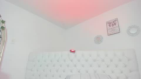 Sharlot online show from February 2026 12:43:02 PM