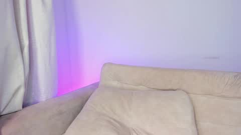 Hi fiends ---- I usually start online from Monday to Friday from 1000 am Saturdays and Sundays at 600 am Colombia time online show from February 2025 06:21:02 PM