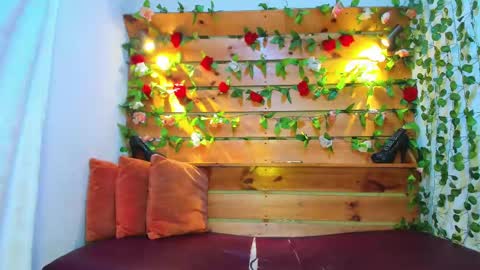 Sharol online show from September 2025 03:41:02 AM