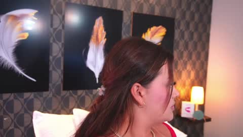 Sharom  online show from April 2026 07:07:02 PM