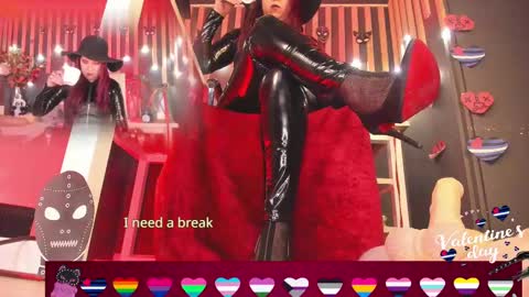 Snapshot of sharoon_gold chatting on February 2025 06:12:01 PM Your mistress Sharon  online show from February 2025 06:12:01 PM