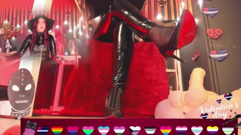 Snapshot of sharoon_gold chatting on February 2025 09:15:02 PM Your mistress Sharon  online show from February 2025 09:15:02 PM