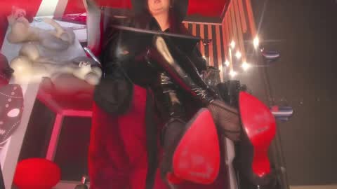 Snapshot of sharoon_gold chatting on March 2025 06:26:02 AM Your mistress Sharon  online show from March 2025 06:26:02 AM