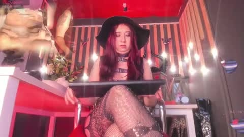 Snapshot of sharoon_gold chatting on March 2025 10:34:02 PM Your mistress Sharon  online show from March 2025 10:34:02 PM