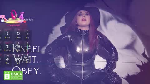 Snapshot of sharoon_gold chatting on October 2025 02:55:02 AM Your mistress Sharon  online show from October 2025 02:55:02 AM