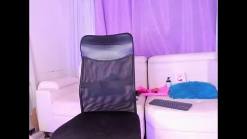 Snapshot of sharooncutee chatting on March 2026 02:06:01 PM online show from March 2026 02:06:01 PM