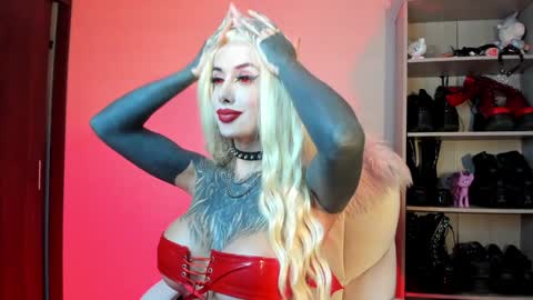 Antonia online show from January 2025 12:18:01 PM