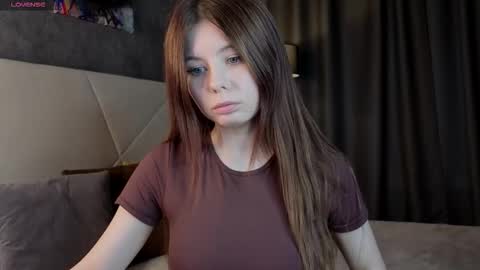 Snapshot of shei1a_shy chatting on January 2026 09:48:02 AM Amely online show from January 2026 09:48:02 AM