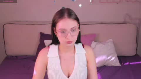 Snapshot of shei1a_shy chatting on April 2026 08:56:02 AM Amely online show from April 2026 08:56:02 AM
