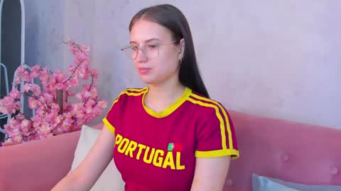 Snapshot of shei1a_shy chatting on May 2026 09:26:02 AM Amely online show from May 2026 09:26:02 AM