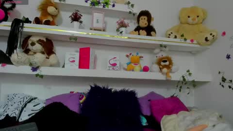 Sheila Ortega online show from May 2026 07:00:01 PM