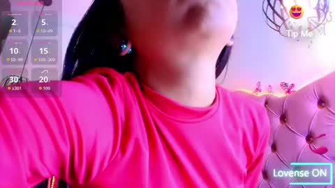 Snapshot of sheilly_brown chatting on June 2026 08:33:02 PM sheilly_brown online show from June 2026 08:33:02 PM