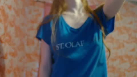 Erika online show from October 2025 07:03:02 PM