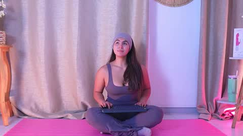  Transmission schedule Monday - Friday 715 am to 200 pm time Colombia  online show from November 2025 02:38:02 PM