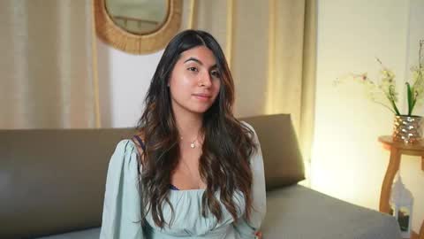 Snapshot of shelleymorell chatting on January 2026 12:31:01 PM Transmission schedule Monday - Friday 715 am to 200 pm time Colombia online show from January 2026 12:31:01 PM