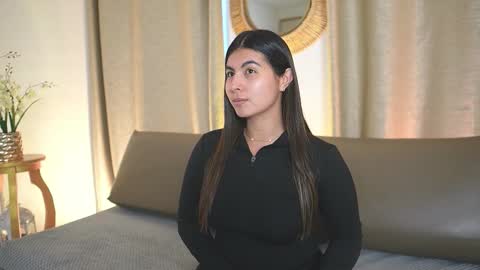 Snapshot of shelleymorell chatting on February 2026 12:21:01 PM Transmission schedule Monday - Friday 715 am to 200 pm time Colombia online show from February 2026 12:21:01 PM