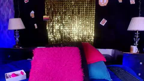 Shelsy online show from September 2025 11:56:02 AM