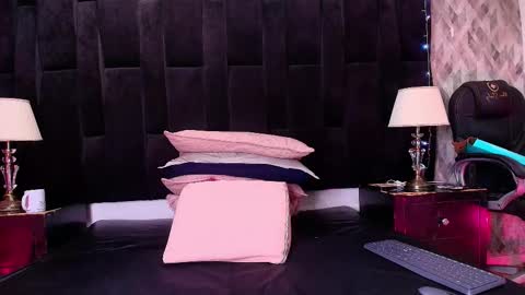 Shelsy online show from November 2025 11:54:01 AM