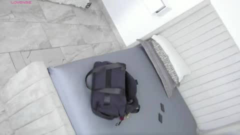 Snapshot of shelynna_azzul chatting on May 2026 12:12:01 PM shelynna_azzul online show from May 2026 12:12:01 PM