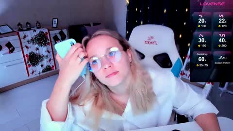 Sheril online show from December 2024 01:49:01 PM