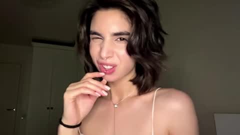 Amy online show from May 2026 04:04:02 PM