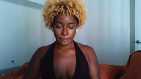 Snapshot of shexxxclusive chatting on October 2025 04:52:02 PM shexxxclusive online show from October 2025 04:52:02 PM