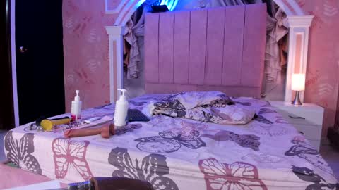 Sheyla online show from January 2025 01:42:02 AM