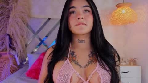 shimmer_lure online show from November 2025 08:38:02 PM