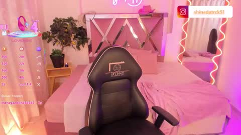 shinedark_tay online show from October 2025 02:43:02 AM