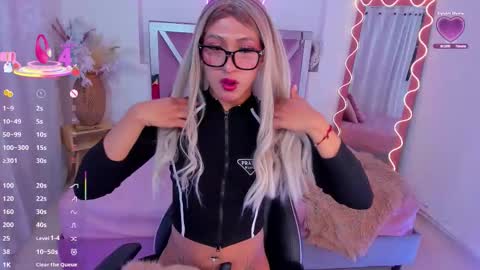 shinedark_tay online show from November 2025 03:08:02 AM