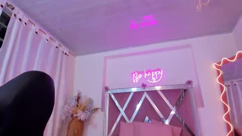 shinedark_tay online show from December 2025 03:48:01 AM