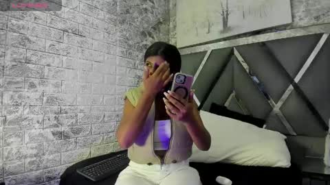 Snapshot of shinefoxx chatting on April 2026 12:50:02 PM ShineFoxx online show from April 2026 12:50:02 PM