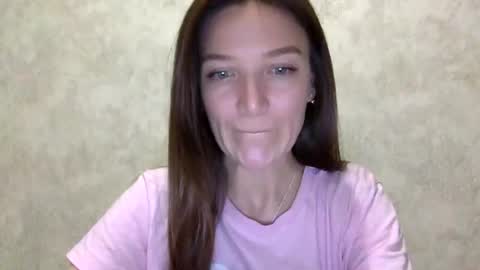 Snapshot of shining_pearl chatting on June 2026 08:22:02 PM Jesica online show from June 2026 08:22:02 PM