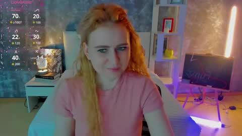Snapshot of shiny_lisss chatting on May 2026 01:43:02 AM Lisa online show from May 2026 01:43:02 AM