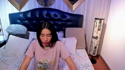 Snapshot of shirley_sweett chatting on October 2025 08:09:02 PM Shirley online show from October 2025 08:09:02 PM