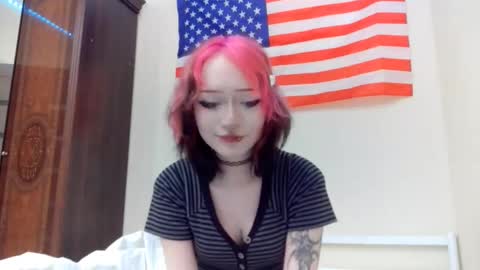 Snapshot of shirleyboulet chatting on February 2026 08:40:02 PM Luna online show from February 2026 08:40:02 PM