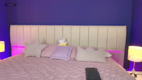 Valentina online show from October 2025 08:31:01 PM