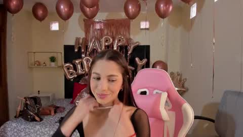  kendal  online show from February 2025 01:33:02 PM