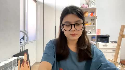 Marie online show from March 2026 12:33:02 PM